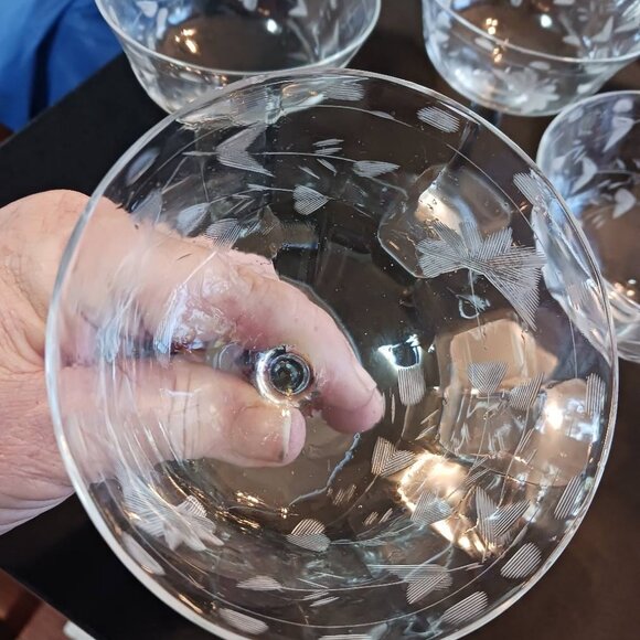 Set of 4 Four Etched Glass Vintage Tall Champagne Sherbert Glasses - Picture 5 of 6